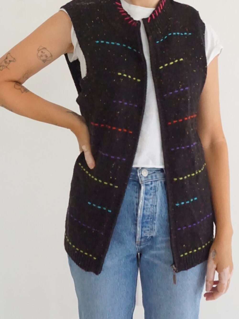Vintage Coldwater Creek Black Rainbow Stripe Speckled Embroidered Sweater Vest L